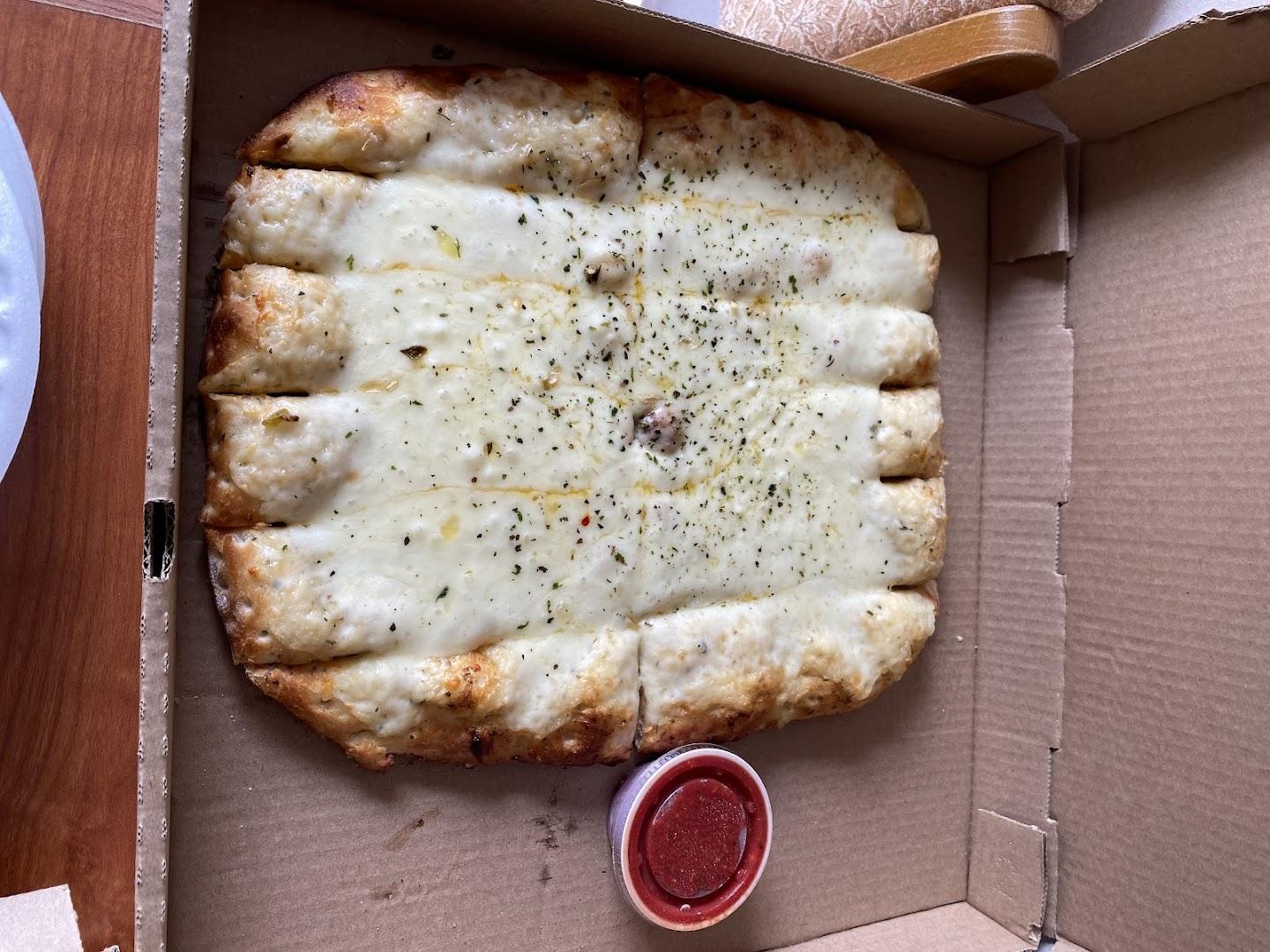 Tahquamenon Pizza